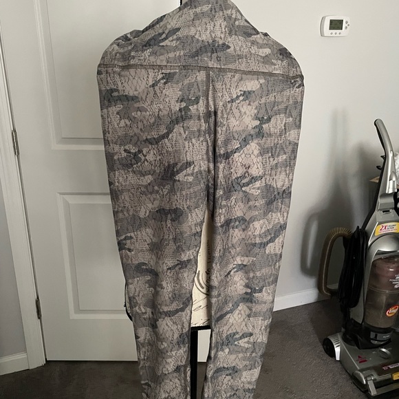 Evolution and Creation Brianne Legging Medium - Picture 3 of 4